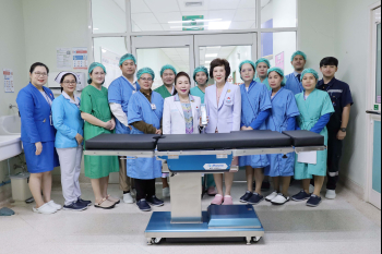 ตรวจรับเตียงผ่าตัดทั่วไประบบไฟฟ้าพร้อมรีโมทคอนโทรล